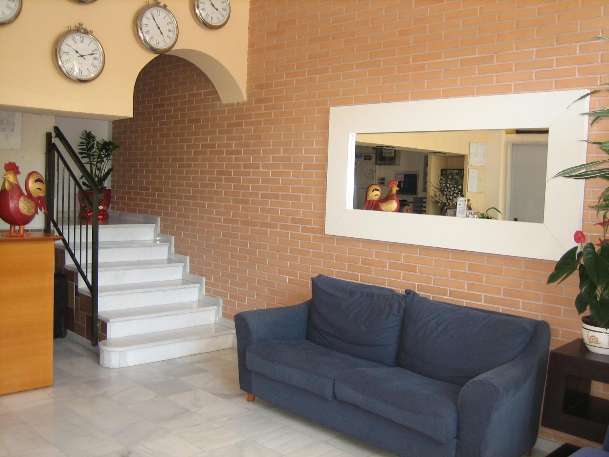 Hostal Madruga เอลเช ภายนอก รูปภาพ