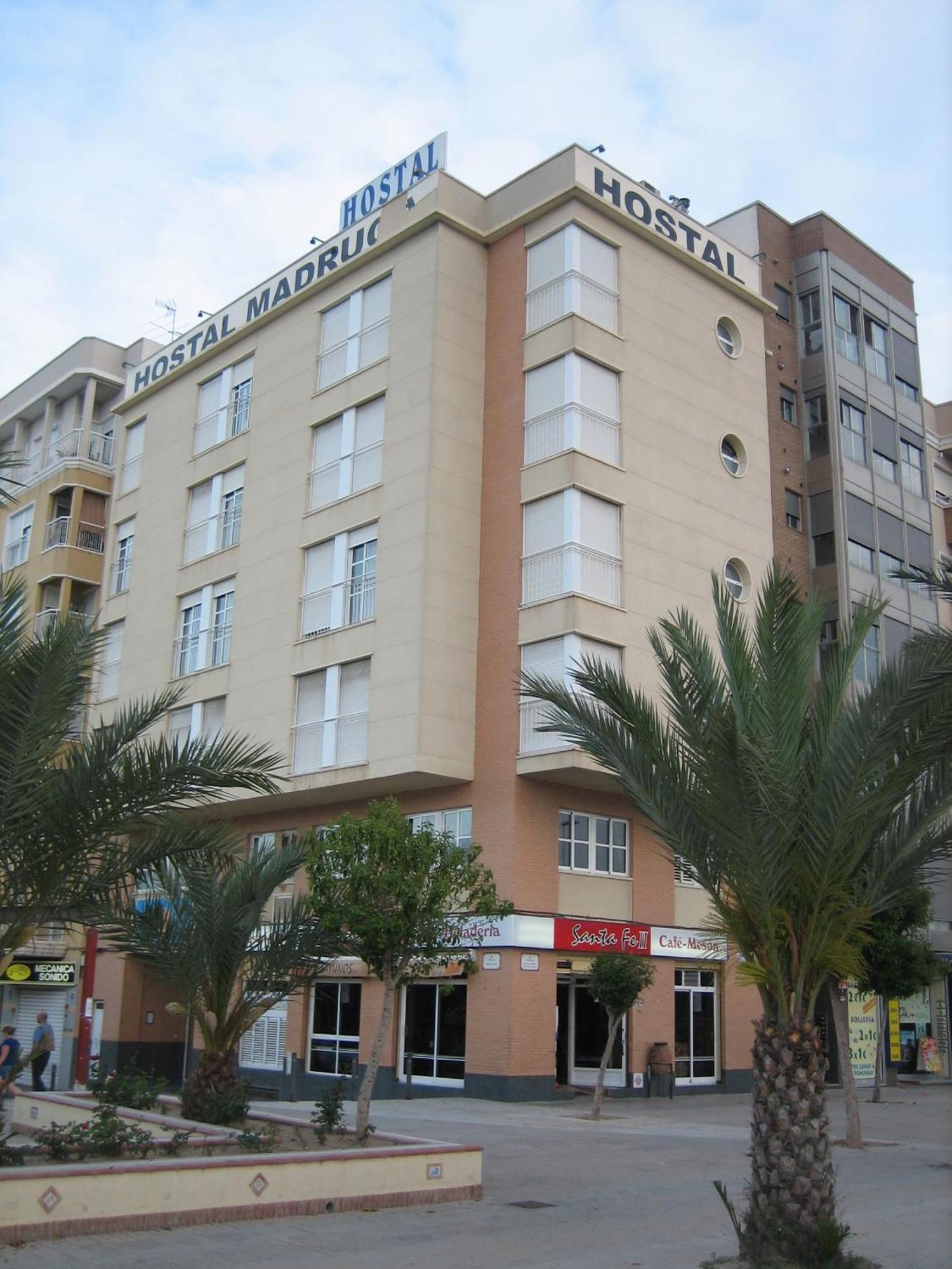 Hostal Madruga เอลเช ภายนอก รูปภาพ